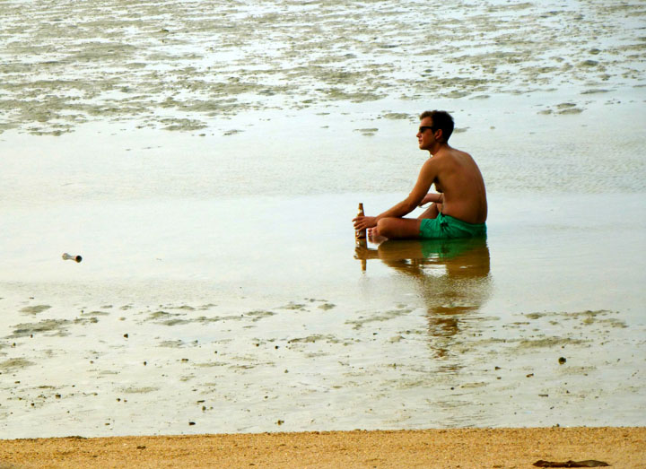 Relaxing in Lo Dalum Bay