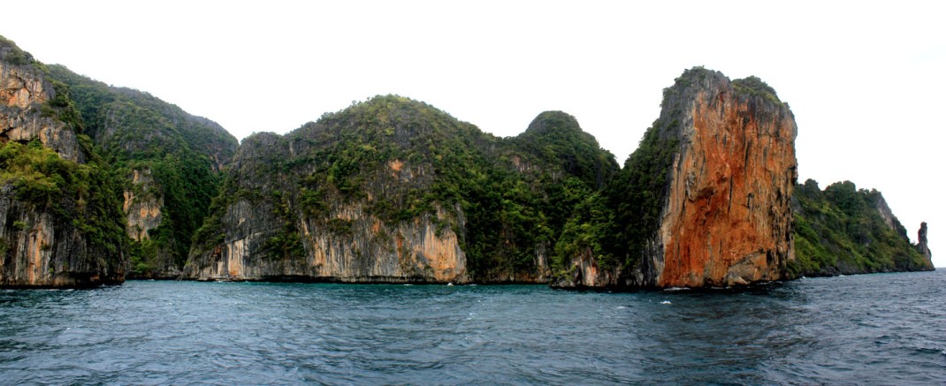 Approaching Phi Phi Island