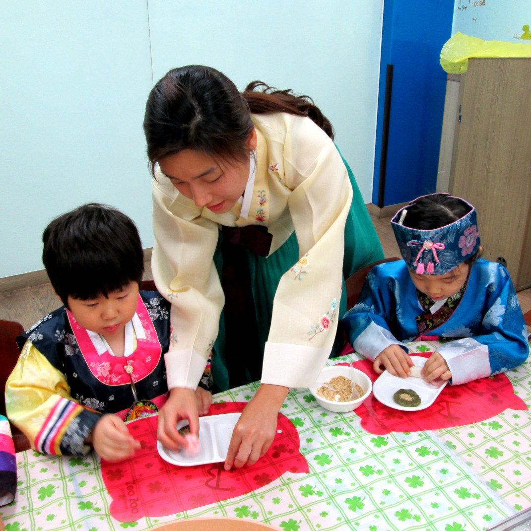 Chuseok Making Song-pyeon