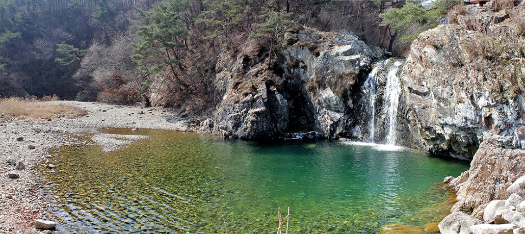 Janggak Waterfall